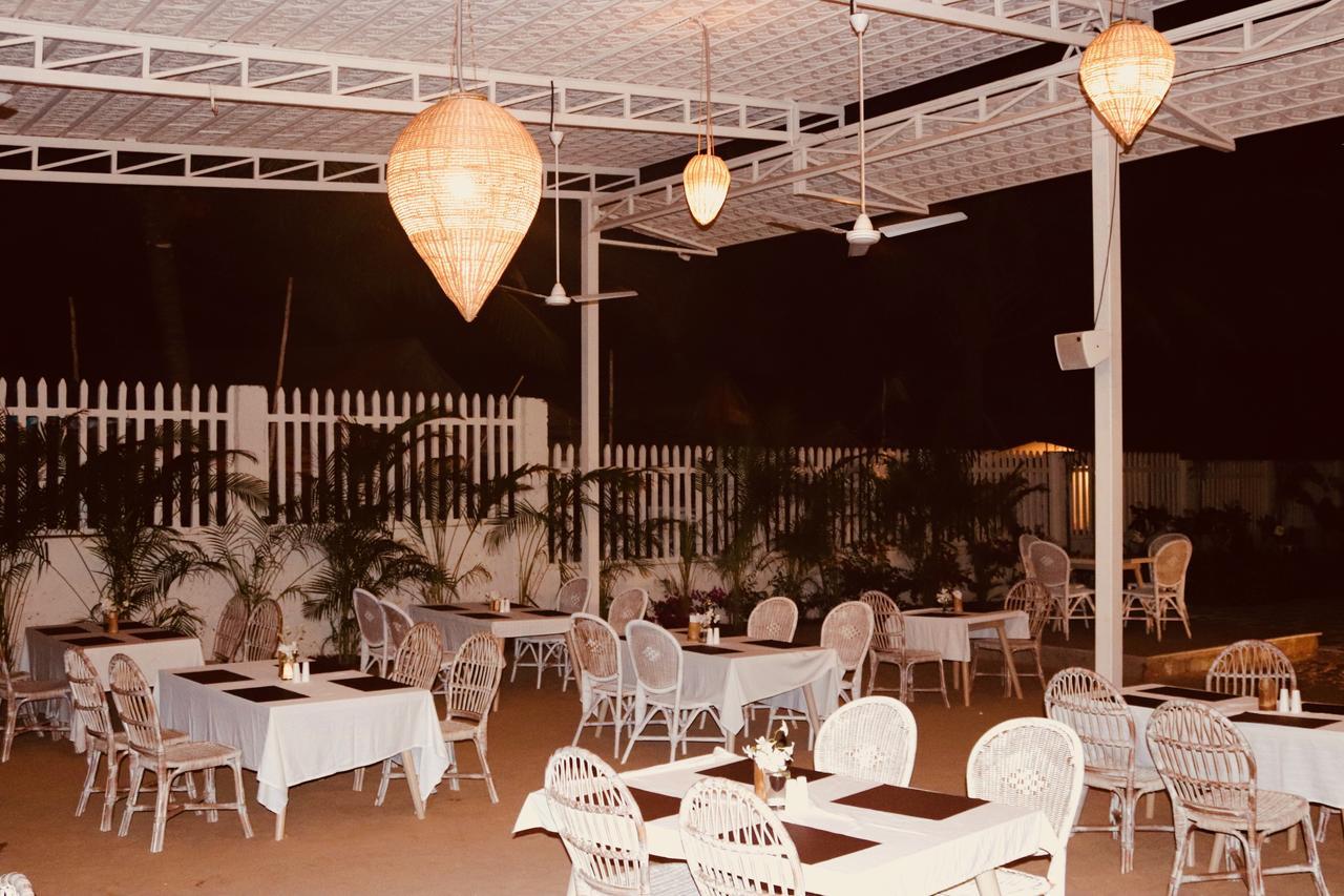 The White Resort อากอนดา ภายนอก รูปภาพ